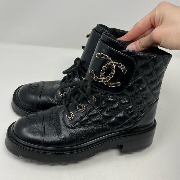 Chanel Shiny Lambskin Leather Black Quilted Cap Toe Combat Boots CC size 37.5 EU - Picture 2 of 8